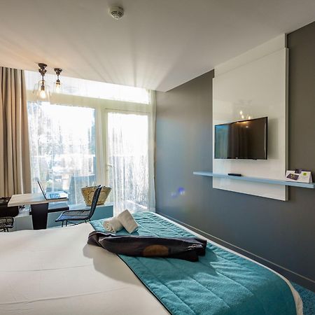 Logis Hotel Les Pins - Operalia Баларук-ле-Бен Экстерьер фото