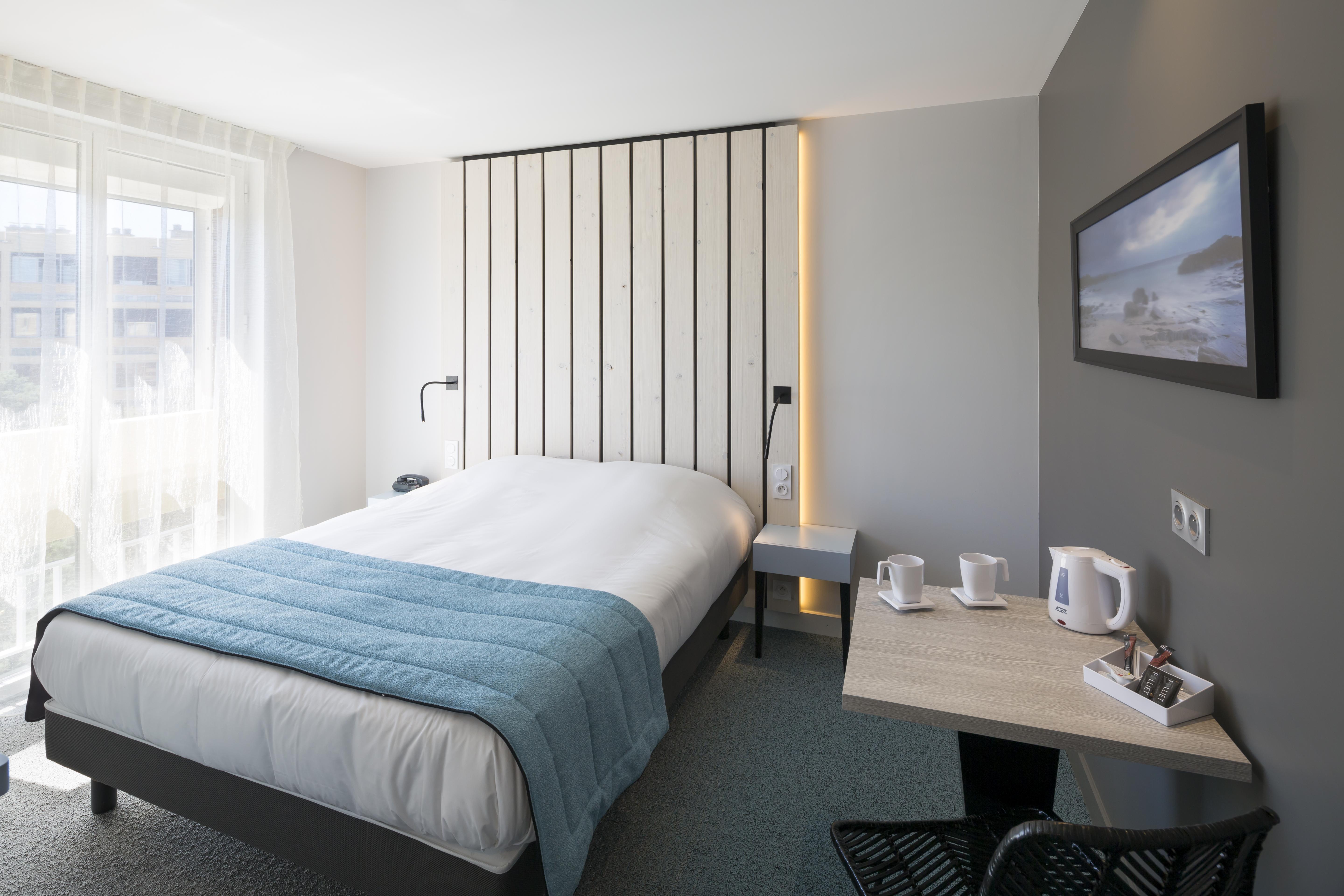 Logis Hotel Les Pins - Operalia Баларук-ле-Бен Экстерьер фото